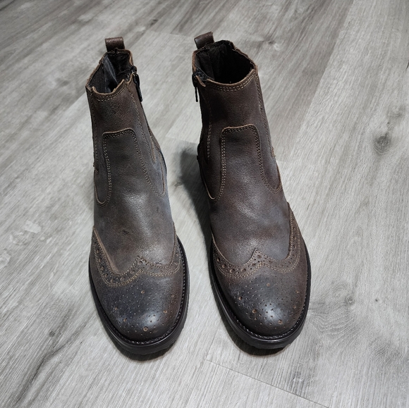 Alfani men's Distressed leather boot, 8.5M - Picture 1 of 8